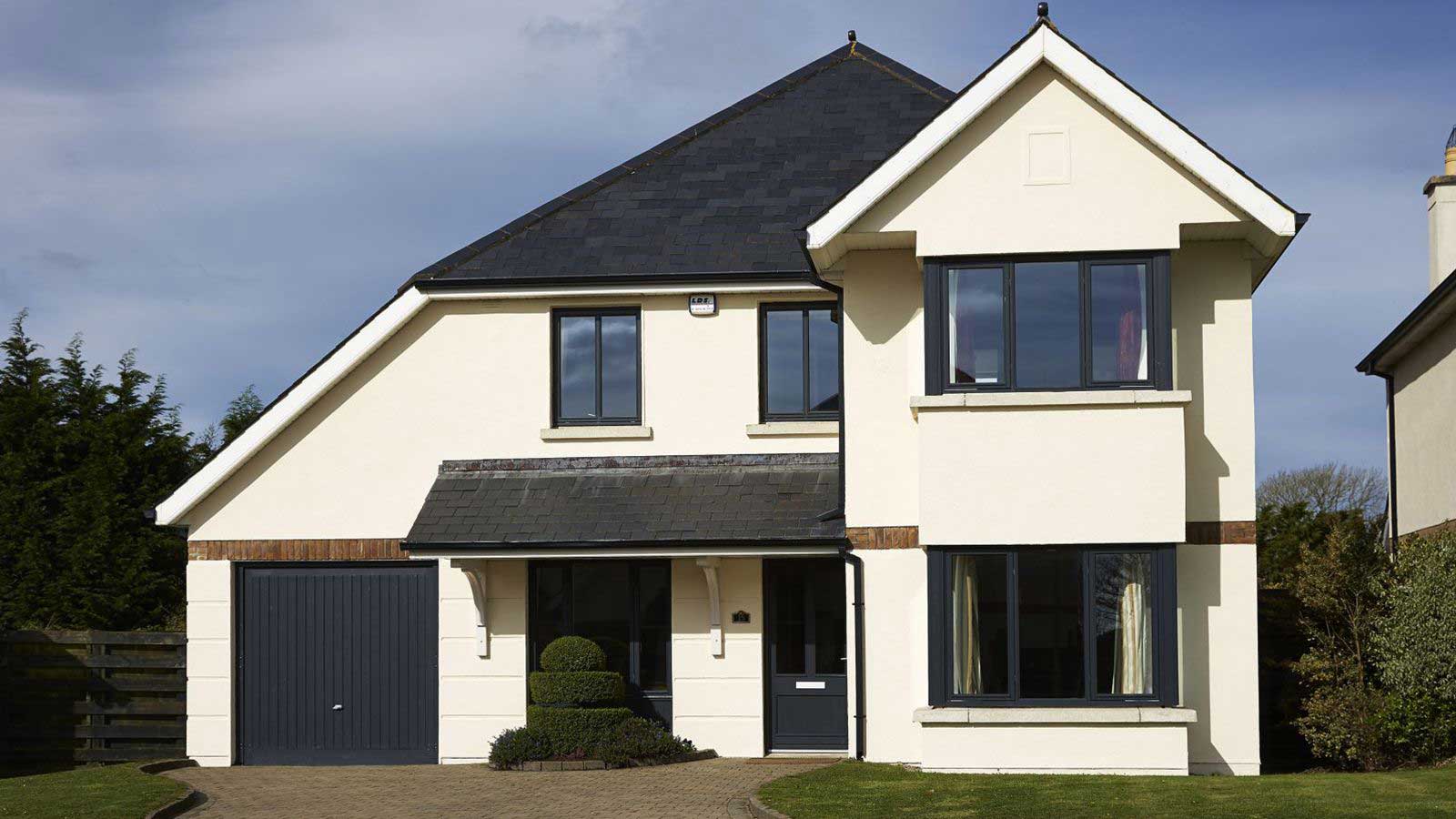 дом в Донецке и Донецкой области